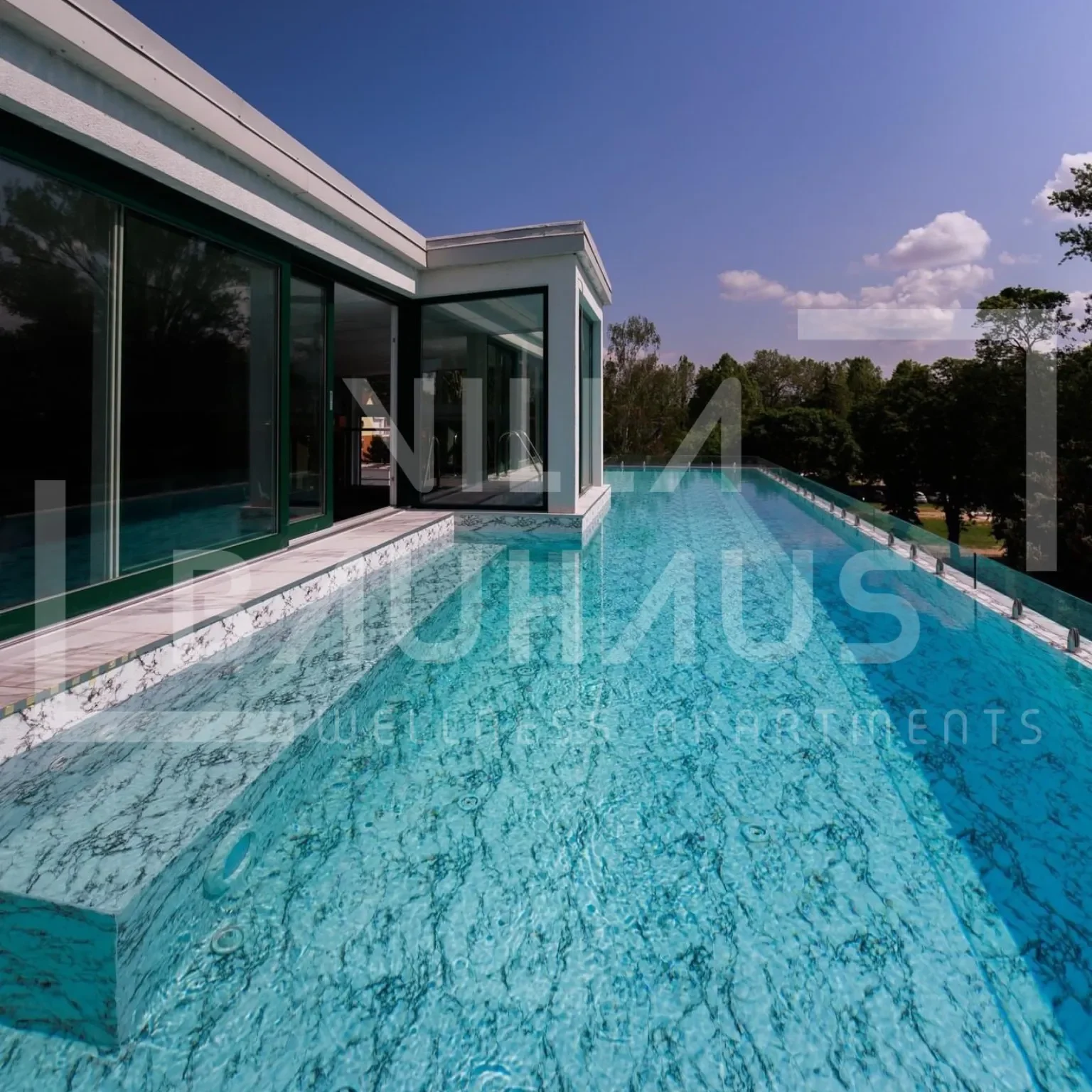 Villa Bauhaus Wellness Apartments Siófok